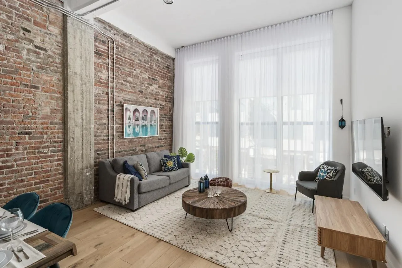 Bakan - Sainte Catherine Montreal 0*,  Canada