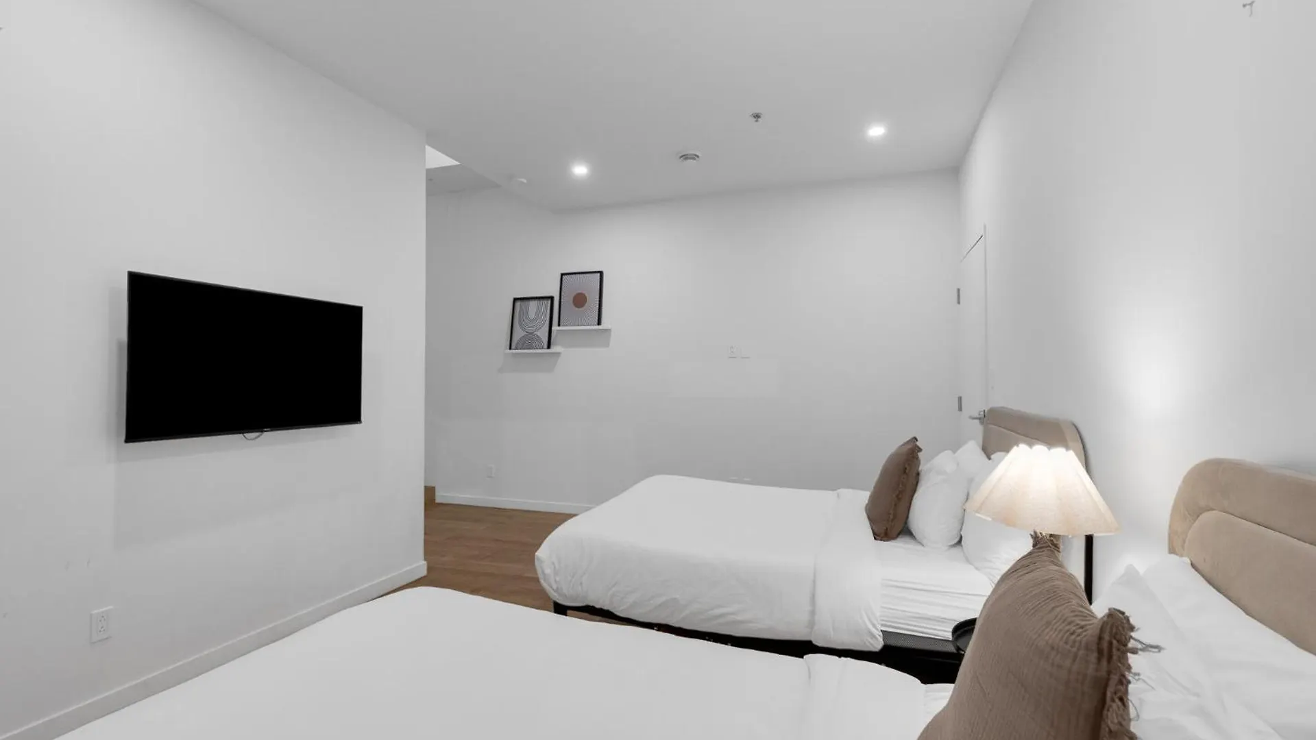 Bakan - Sainte Catherine Montreal Apartment